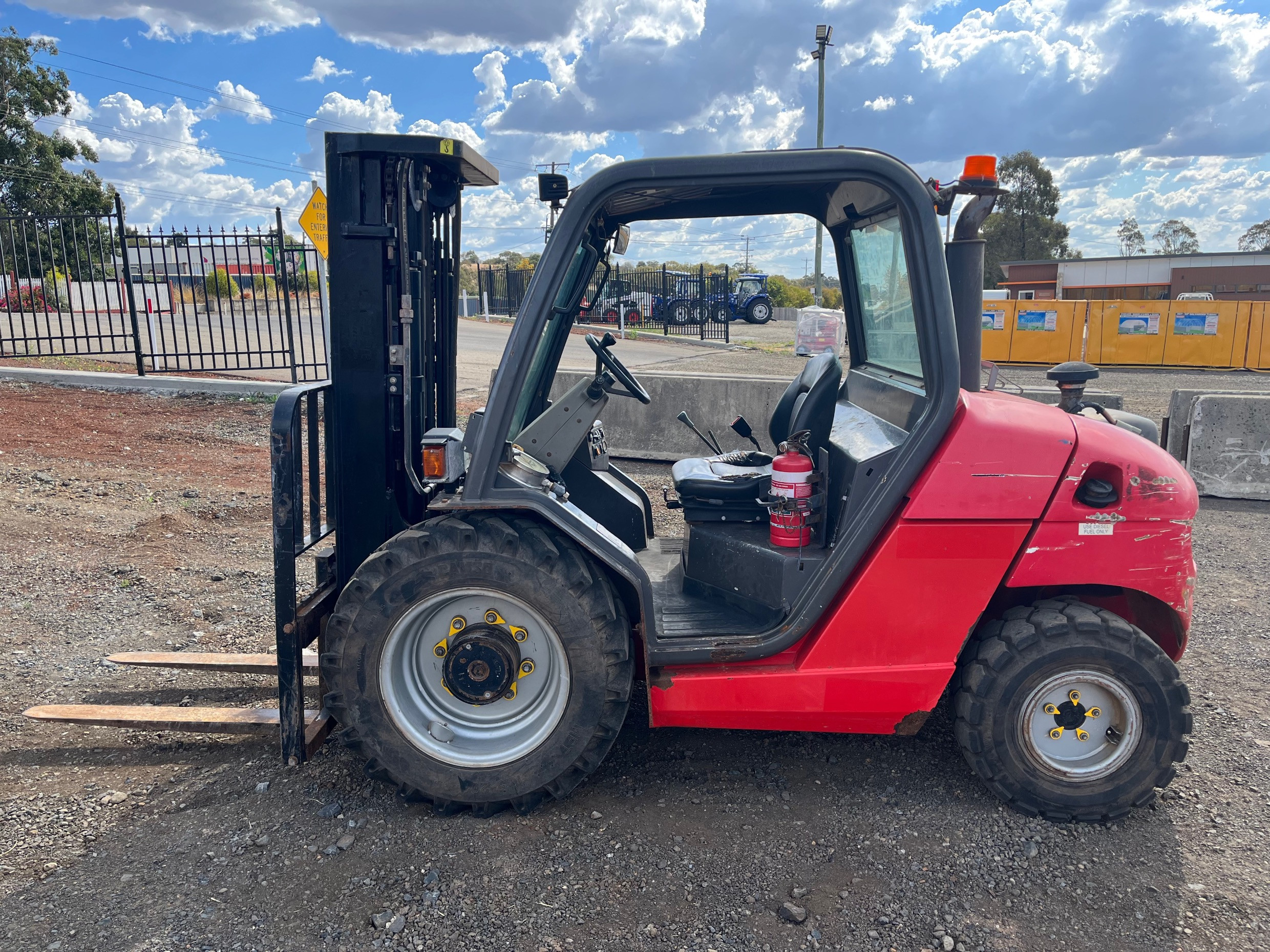 Manitou MH25-4T All terrain forklift / rough terrain
