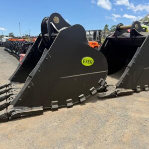 Hitachi ZX 890 2mt wide Rock buckets